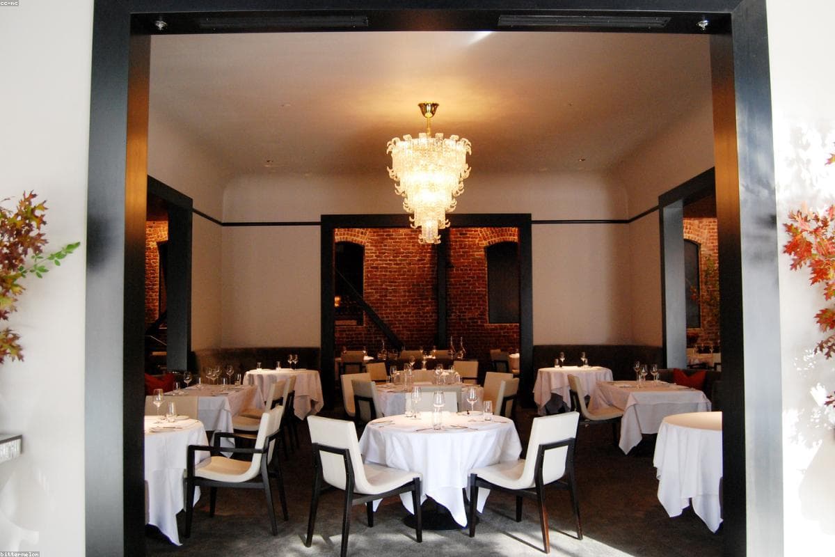 Main hall interior at Mariscos del Sol